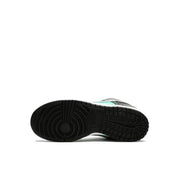 Nike SB Dunk Low x Diamond Supply Co.