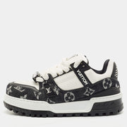 Louis Vuitton LV Maxi – Black & White